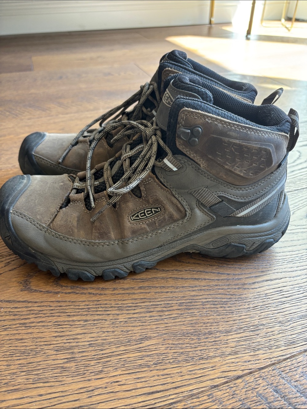 Keen Targhee Mid Leather Waterproof Hiking Boot - Size 10.5 - Picture 2 of 8